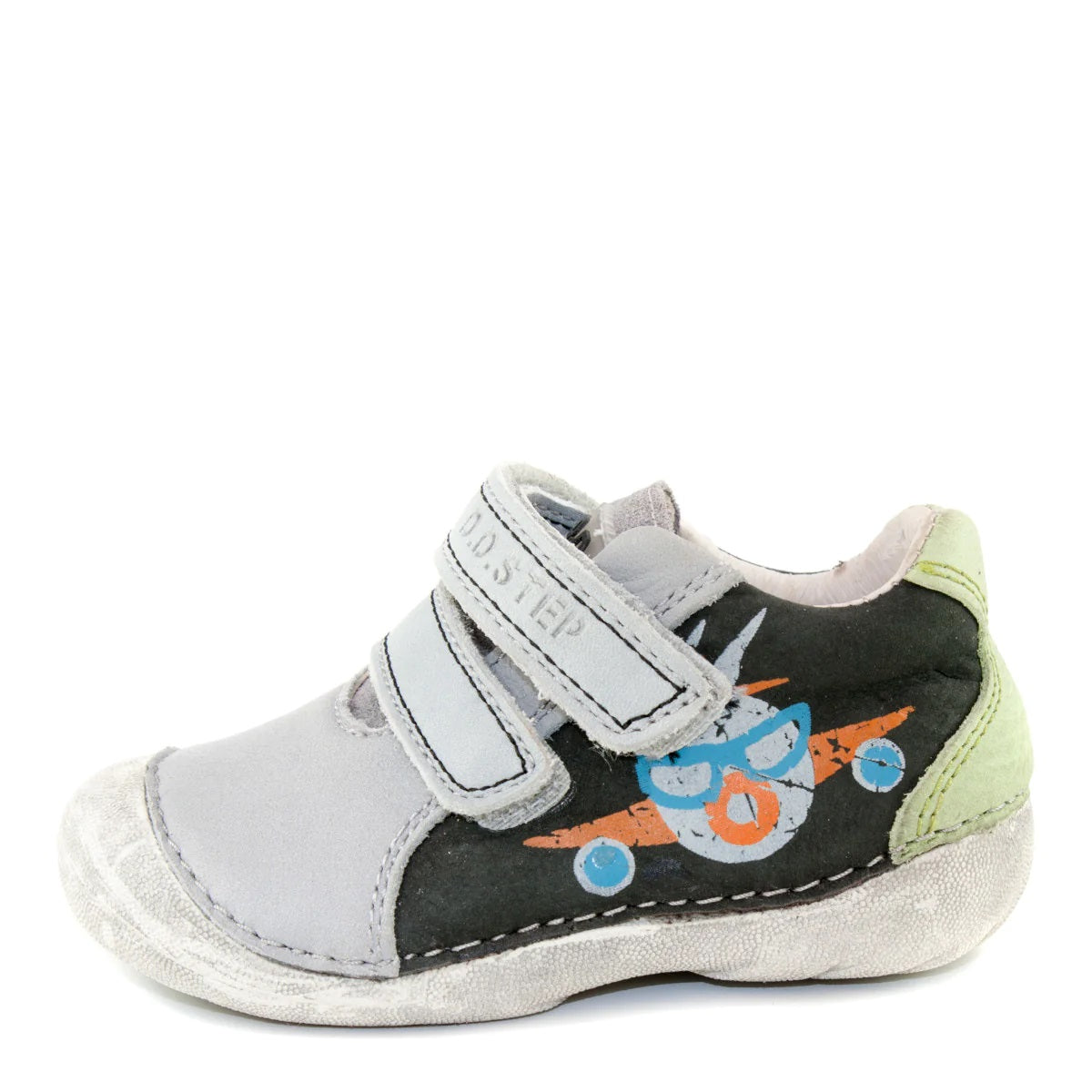 Premium quality first walker with genuine leather lining and upper grey and khaki with airplane pattern. Thanks to its high level of specialization, D.D. Step knows exactly what your child’s feet need, to develop properly in the various phases of growth. The exceptional comfort these shoes provide assure the well-being and happiness of your child.