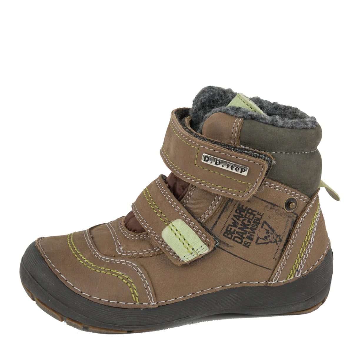 Premium quality high-top shoes with faux fur insulation and genuine leather upper in light brown color. Thanks to its high level of specialization, D.D. Step knows exactly what your child’s feet need, to develop properly in the various phases of growth. The exceptional comfort these shoes provide assure the well-being and happiness of your child.
