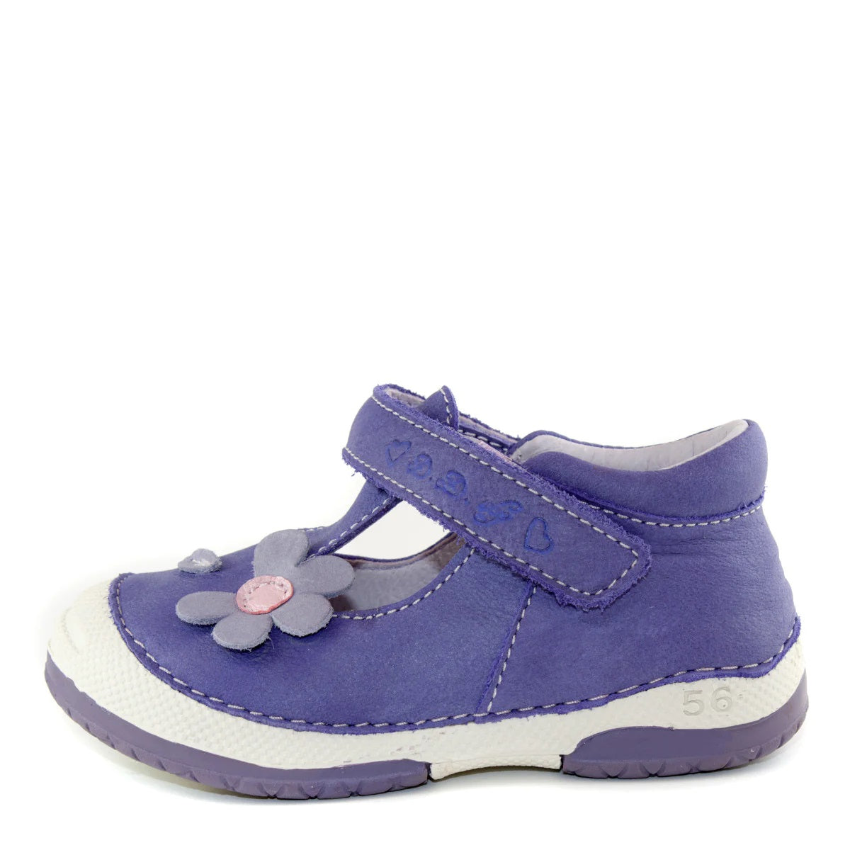 Premium quality dress shoes with genuine leather lining and upper in violet color with cute flower pattern and single strap. Thanks to its high level of specialization, D.D. Step knows exactly what your child’s feet need, to develop properly in the various phases of growth. The exceptional comfort these shoes provide assure the well-being and happiness of your child.