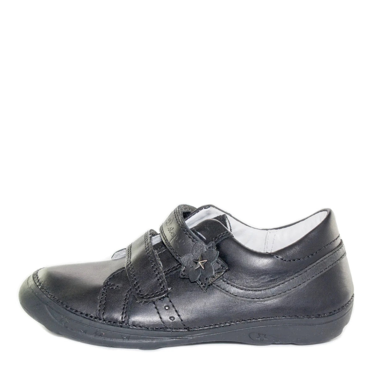 Premium quality shoes with genuine leather lining and upper in shiny black with double velcro strap. Thanks to its high level of specialization, D.D. Step knows exactly what your child’s feet need, to develop properly in the various phases of growth. The exceptional comfort these shoes provide assure the well-being and happiness of your child.