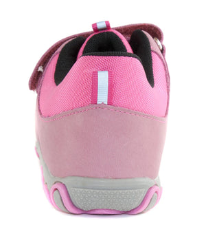 Premium quality shoes made of waterproof material and genuine leather in pink color and double velcro strap. Thanks to its high level of specialization, D.D. Step knows exactly what your child’s feet need, to develop properly in the various phases of growth. The exceptional comfort these shoes provide assure the well-being and happiness of your child.