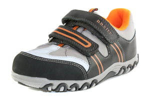 Premium quality shoes made of waterproof material and genuine leather in black and orange color and double velcro strap. Thanks to its high level of specialization, D.D. Step knows exactly what your child’s feet need, to develop properly in the various phases of growth. The exceptional comfort these shoes provide assure the well-being and happiness of your child.
