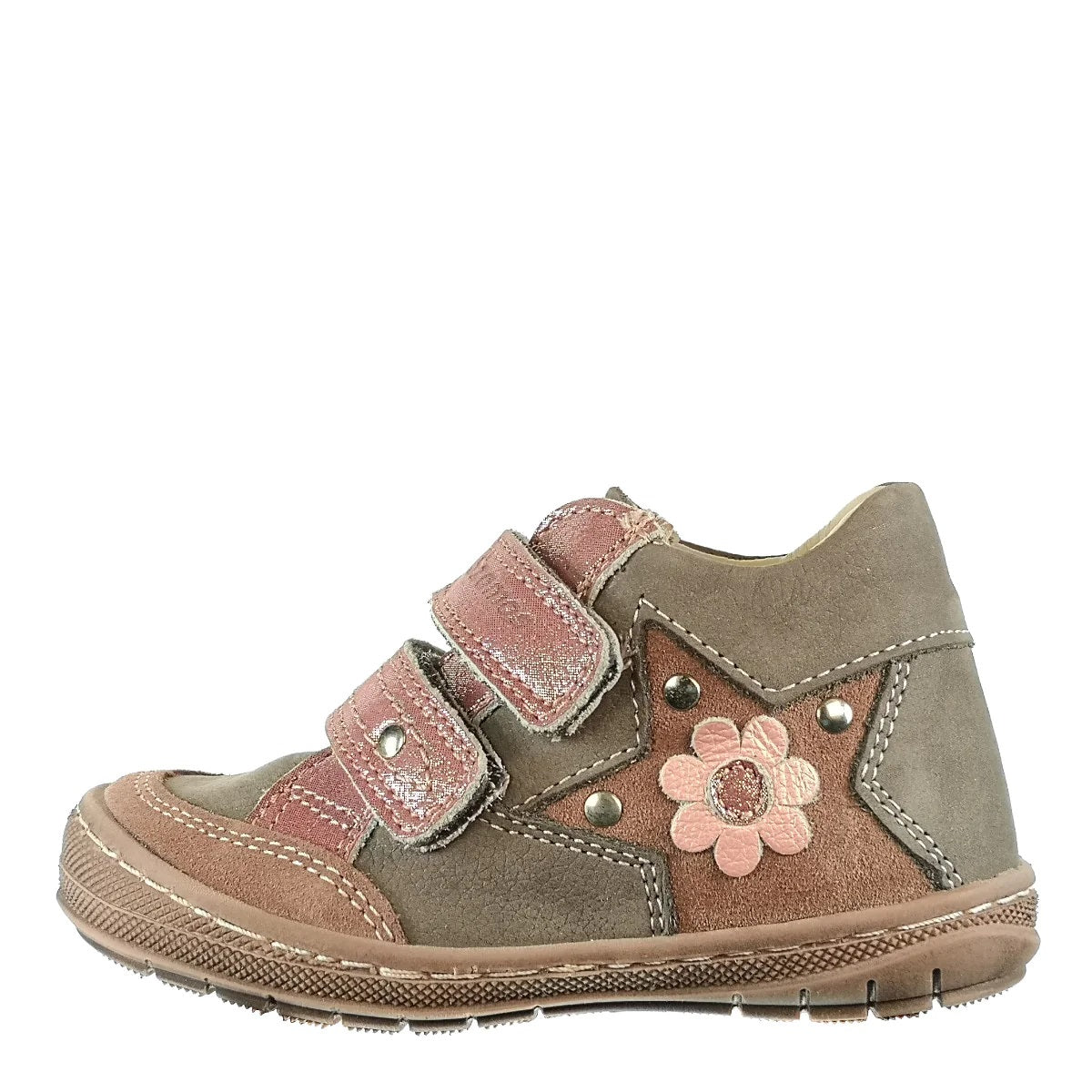 Premium quality shoes made from 100% genuine leather lining and upper, grey with pink sole and velcro straps flower in star decor. This Szamos Kids product meets the highest expectations of healthy and comfortable kids shoes. The exceptional comfort these shoes provide assure the well-being and happiness of your child.