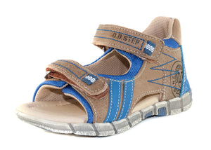 Premium quality sandals with genuine leather lining and upper brown with blue stripes. Thanks to its high level of specialization, D.D. Step knows exactly what your child’s feet need, to develop properly in the various phases of growth. The exceptional comfort these shoes provide assure the well-being and happiness of your child.