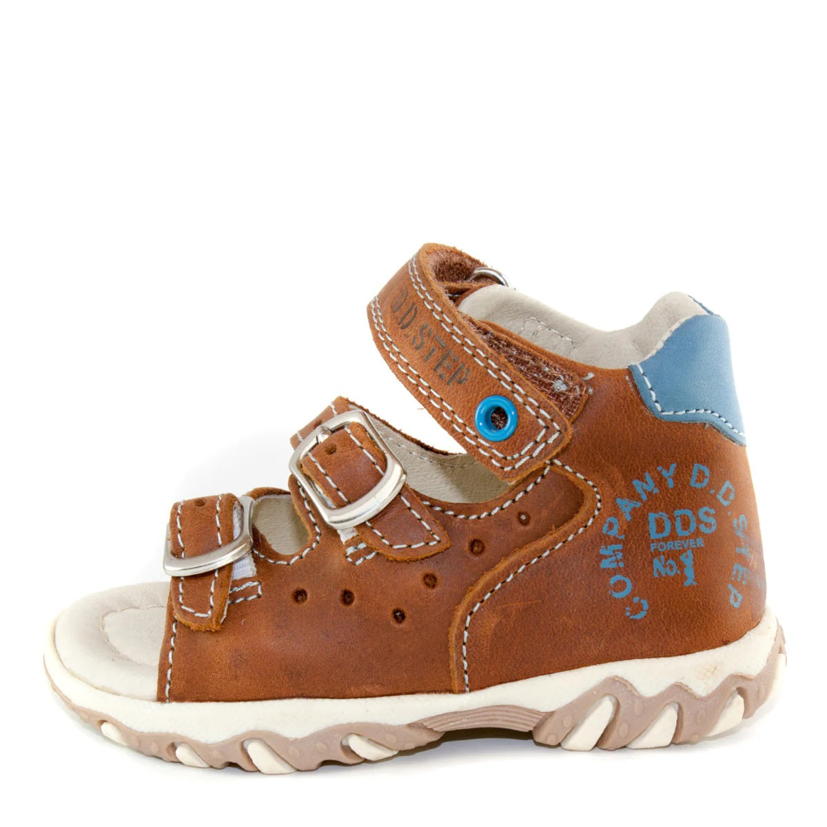Premium quality first walker sandals with genuine leather lining and upper in brown color and buckles. Thanks to its high level of specialization, D.D. Step knows exactly what your child’s feet need, to develop properly in the various phases of growth. The exceptional comfort these shoes provide assure the well-being and happiness of your child.