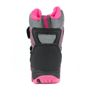 Premium quality snowboots with fleece insulation and waterproof upper with fuxia heart pattern. Thanks to its high level of specialization, D.D. Step knows exactly what your child’s feet need, to develop properly in the various phases of growth. The exceptional comfort these shoes provide assure the well-being and happiness of your child.